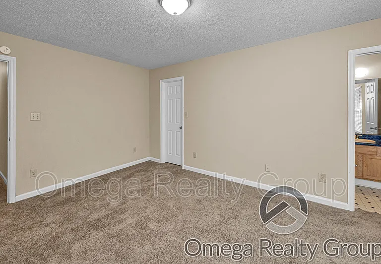 6749 Lakes Edge Ln — Photo 14