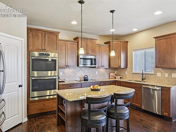 4th image of 8103 Glory Dr