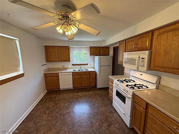 5th image of 1582 Lee Terrace Dr