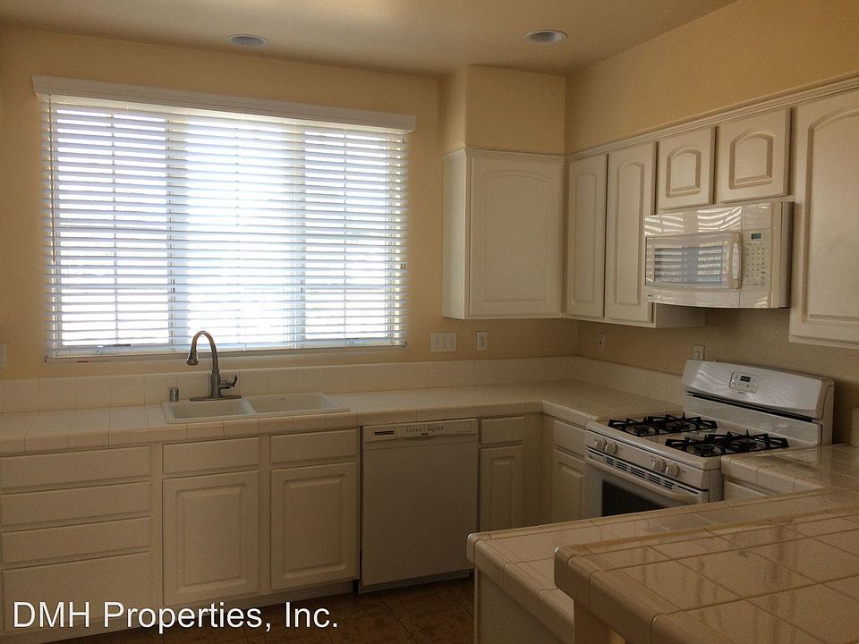 2nd image of 593 Avenue Of The Flags Unit 203