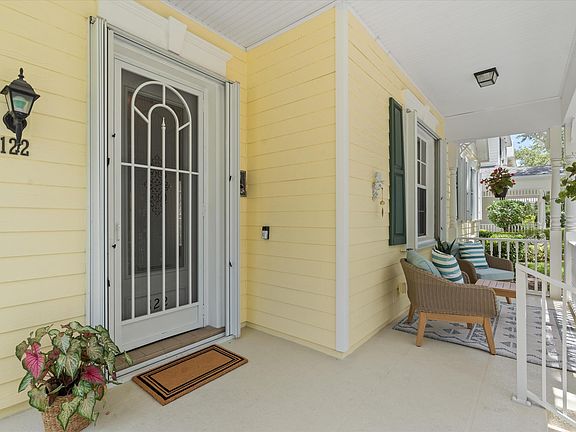 4th image of 122 Date Palm Drive