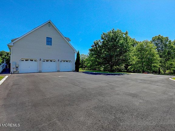 5th image of 13 Randall Drive