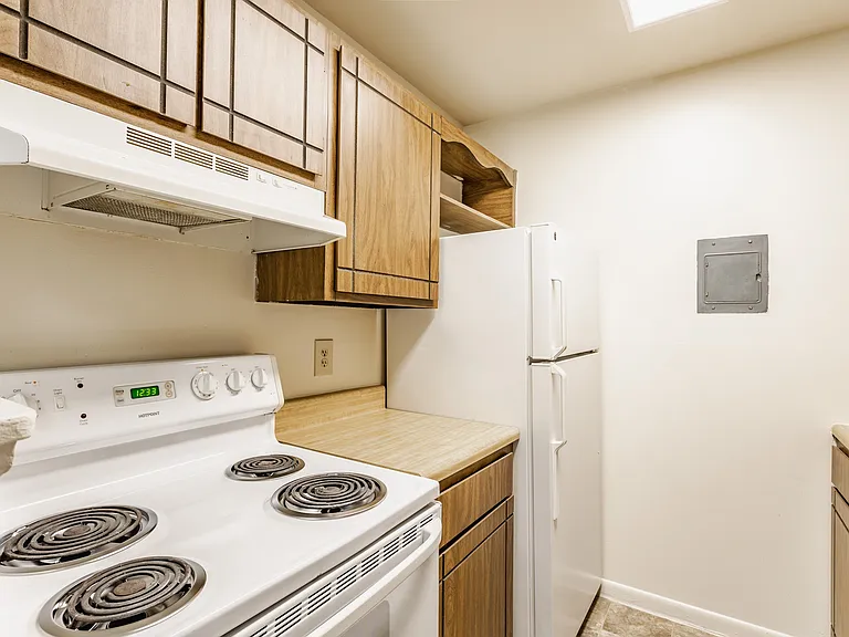 Bavarian Village Apartments — Photo 20