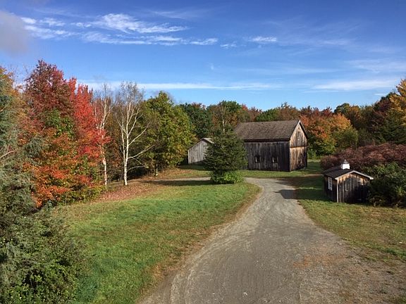 Barn and 3 bay machine house