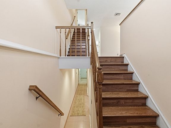 3rd image of 84 Camelot Dr #84