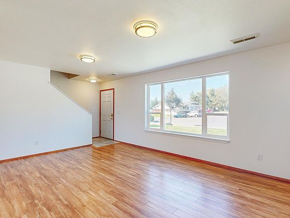 2nd image of 5705 Desert Dove Dr