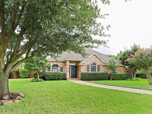 3rd image of 10907 Dry Creek Ln