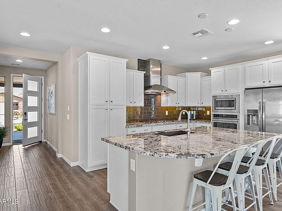 4th image of 3900 N RIDGE RUNNER Way