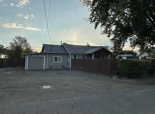 209 Sunset St, Sutherlin, OR 97479