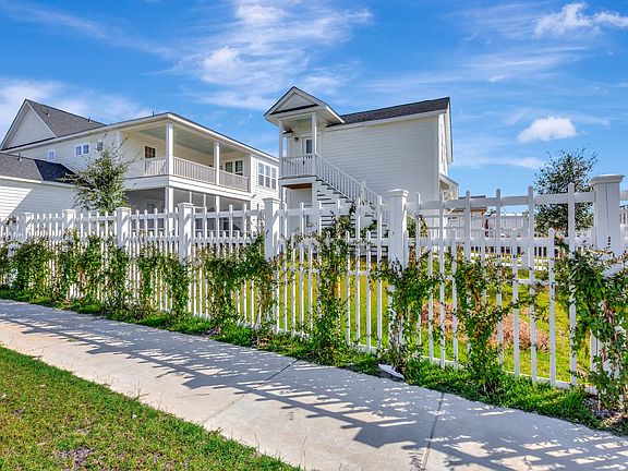 5th image of 801 Gentle Breeze Dr