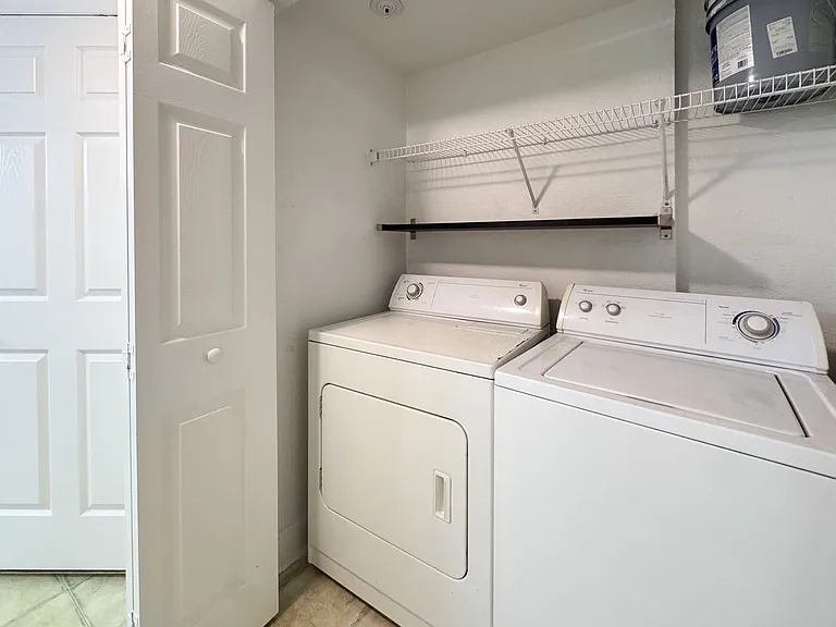 202 E South St #3047 — Photo 10