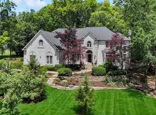 36W244 Fieldcrest Dr, St Charles, IL 60175