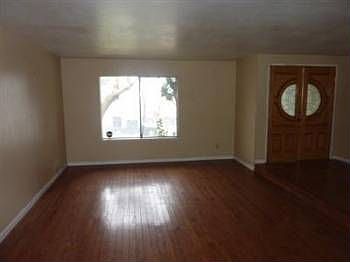 5th image of 7612 Clement Cir