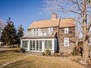 102 Hartford Ave, Madison, CT 06443