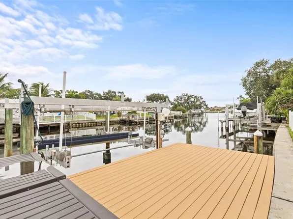 4535 13th Ln NE, Saint Petersburg, FL 33703