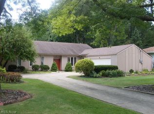 25303 Westwood Rd, Westlake, OH