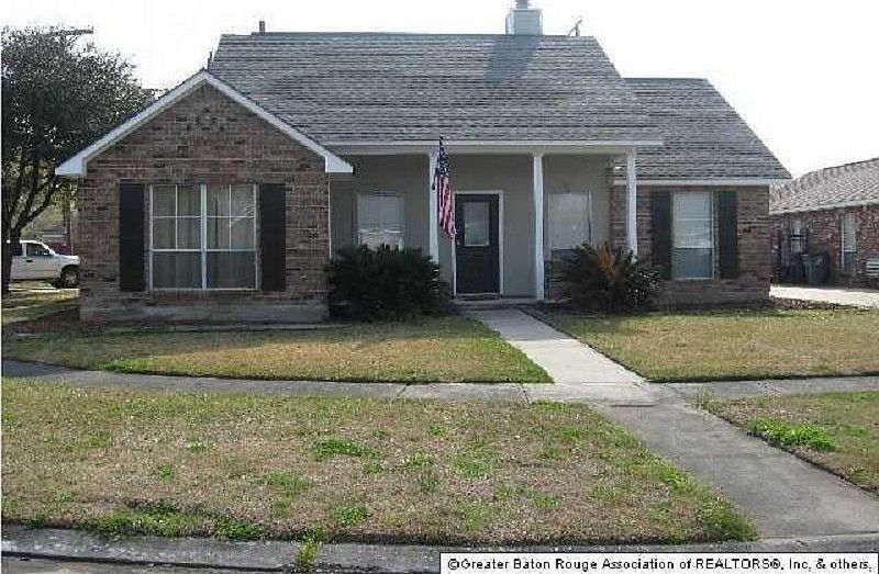 1st image of 5831 Woodlawn Park Ct