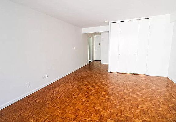 5th image of 310 E 65th St APT 11D