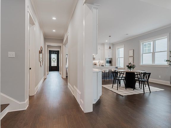 3rd image of 6630 Wynne Oak Cv