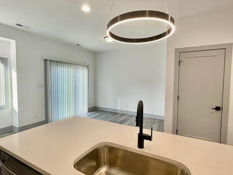 420 Breezewood Dr #107 — Photo 39