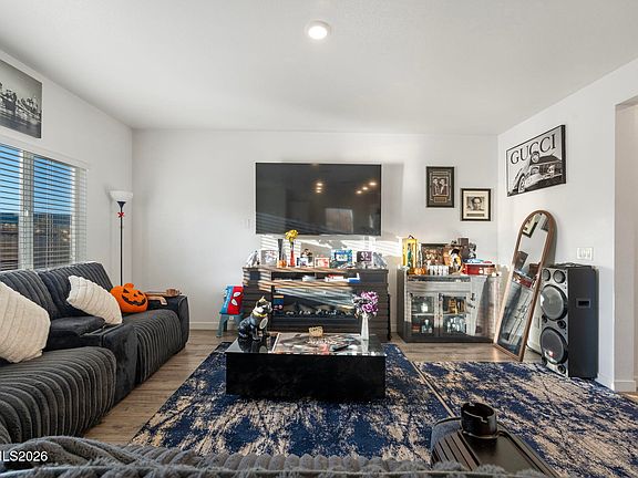 5th image of 613 Pleasant Vista Dr