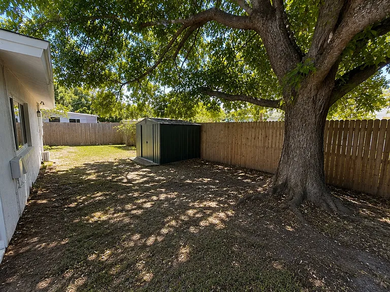 1812 47th Avenue Dr W — Photo 4