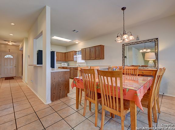 5th image of 4318 Gentle Grove Dr