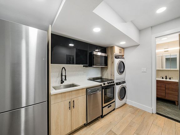 2nd image of 558 E 191st St #We-b2