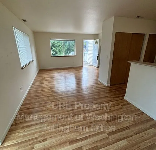 3255 Racine St #202 — Photo 2