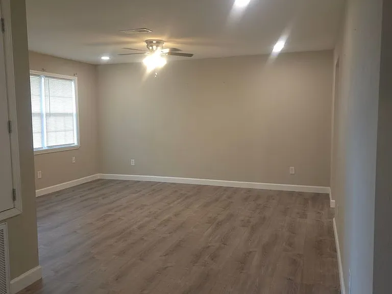 3121 General Twining St — Photo 15