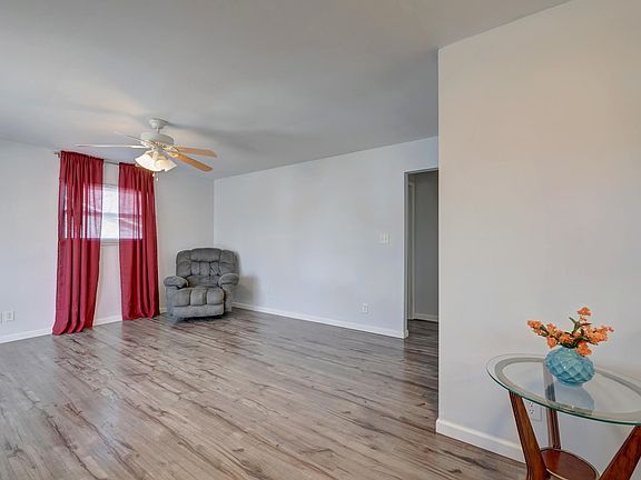5th image of 3131 S Fairington Dr
