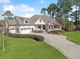 925 Camphill Dr, Abita Springs, LA 70420