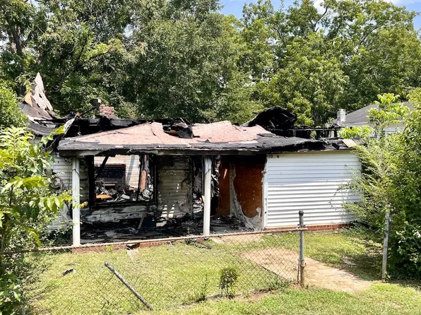 206 N Zion St, Winnsboro, SC 29180