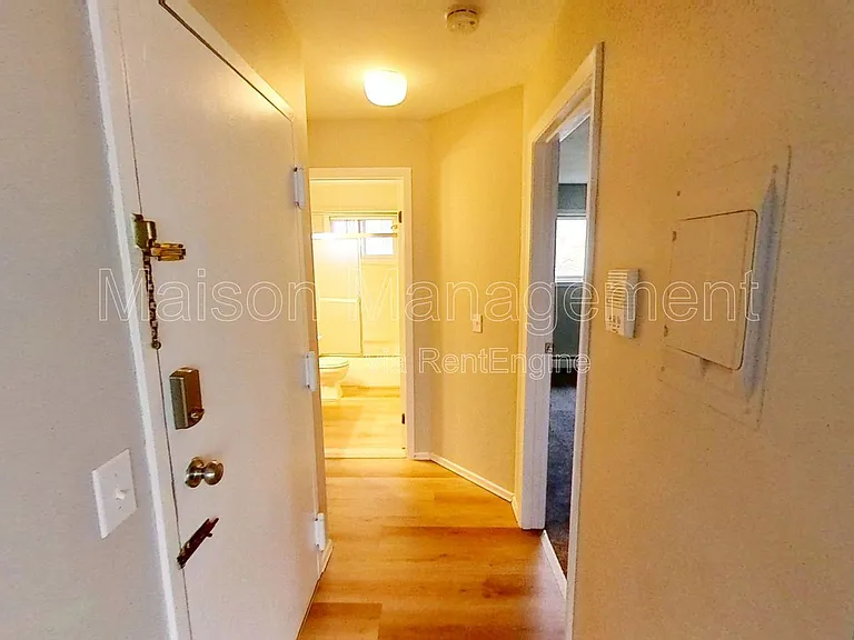721 Cedarwood — Photo 10