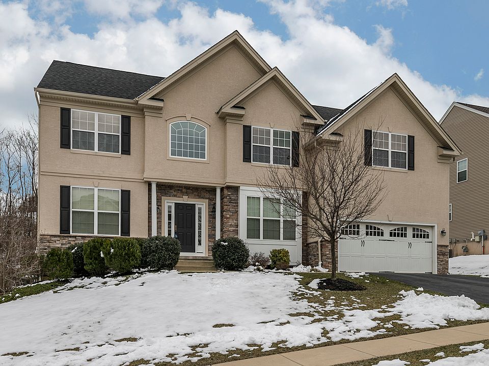 Welcome to 4159 Crescent Dr!