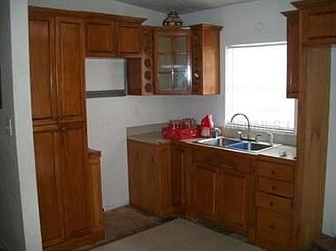 3rd image of 4410 Fairlawn Dr