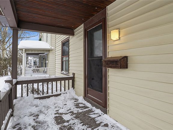 3rd image of 275 Parsells Ave