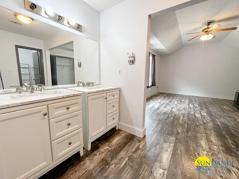 437 Shoal Lake Dr — Photo 6