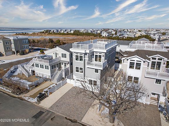 2nd image of 7B Cohasset Road