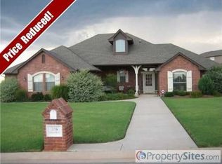 216 Mission Hills Dr, Guthrie, OK 73044