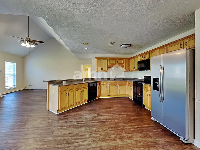 633 Tylertown Rd — Photo 3