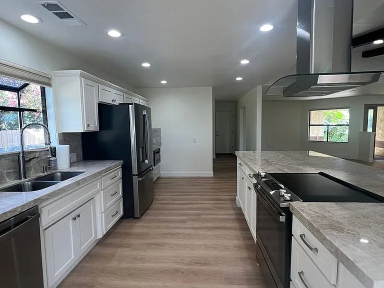 4177 Villa Dr — Photo 16