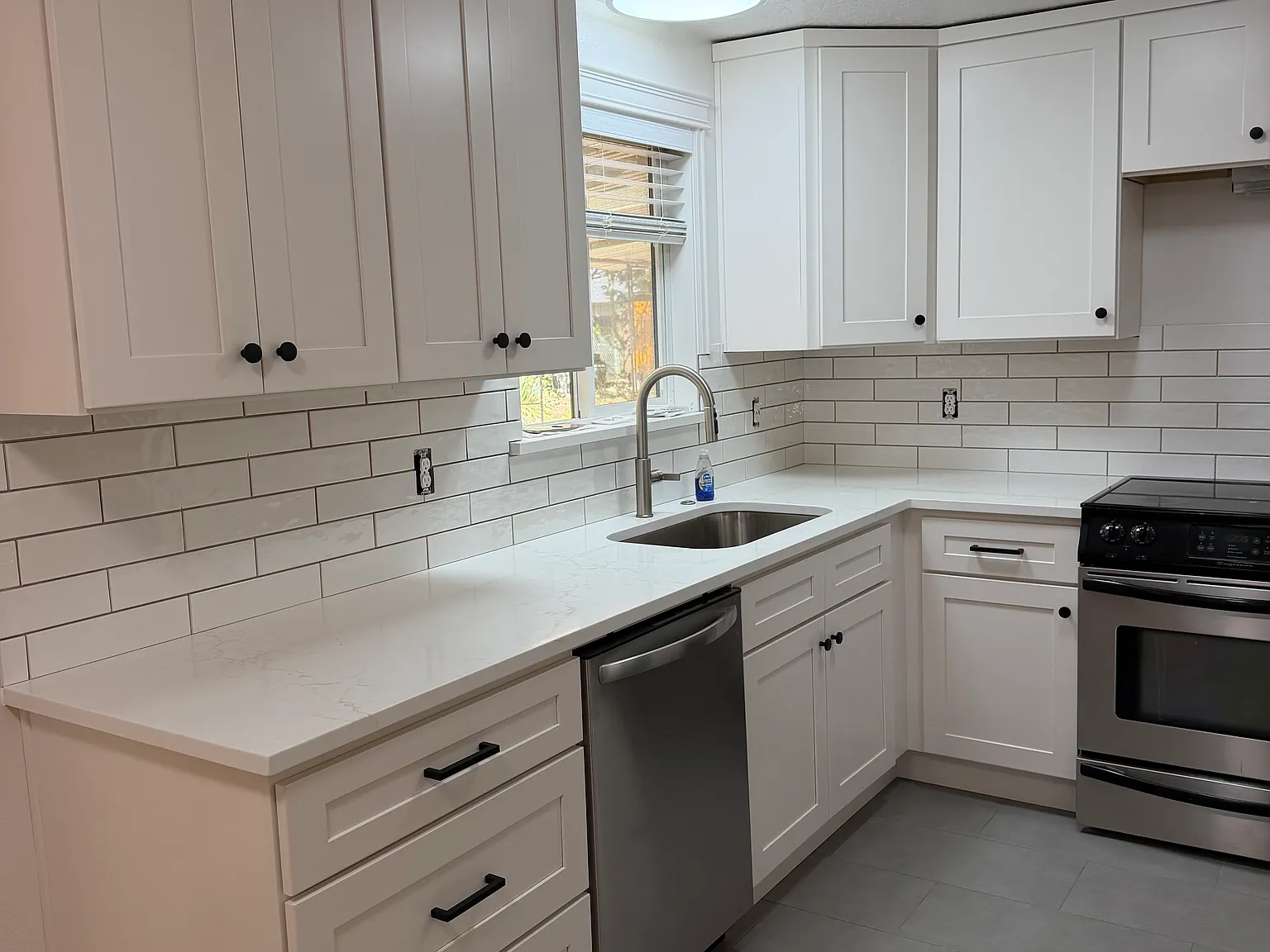 3 bed, 1350 sqft, $2,600 — Photo 4