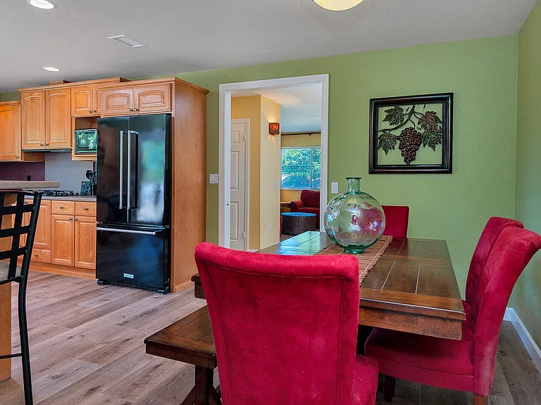 1527 Calavo Dr — Photo 7