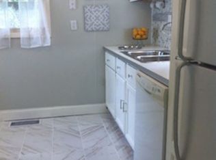 809 1/2 E Monroe St, Bloomington, IL