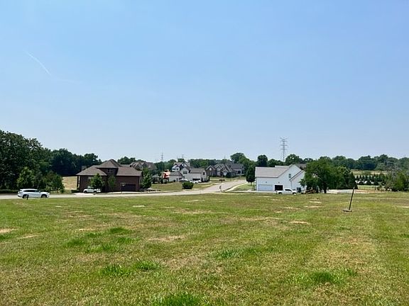 2nd image of 813 Stonebrook Dr