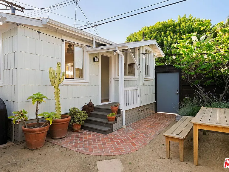 1670 Electric Ave — Photo 38