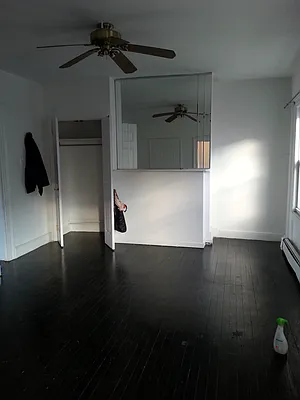 Rented by MCR Realty | media 34