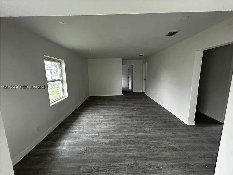 4429 SW 21st St #FRONT — Photo 26