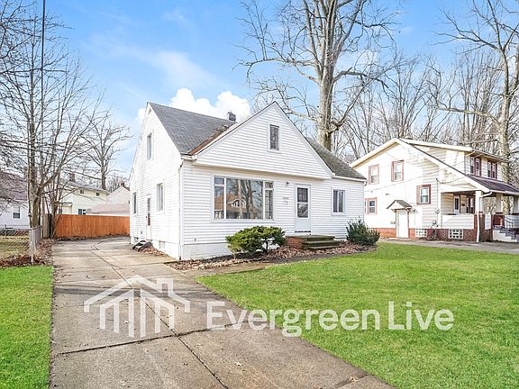 3rd image of 23200 Blackstone Ave